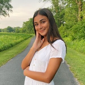 Meet your Posher, Isra